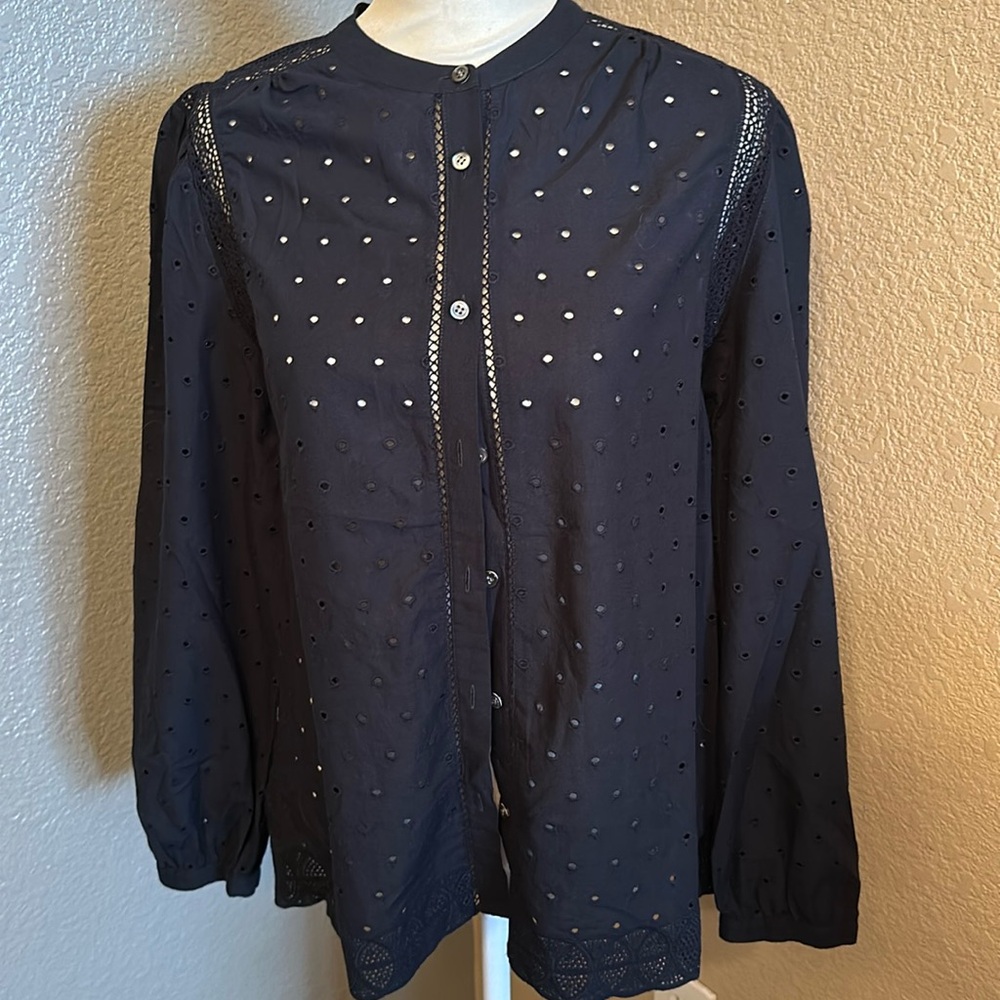 JCREW SZ 6 EUC eyelet black long sleeve button front eyelet blouse